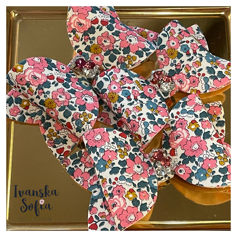 Betsy Ann E Classic Bijou Bow