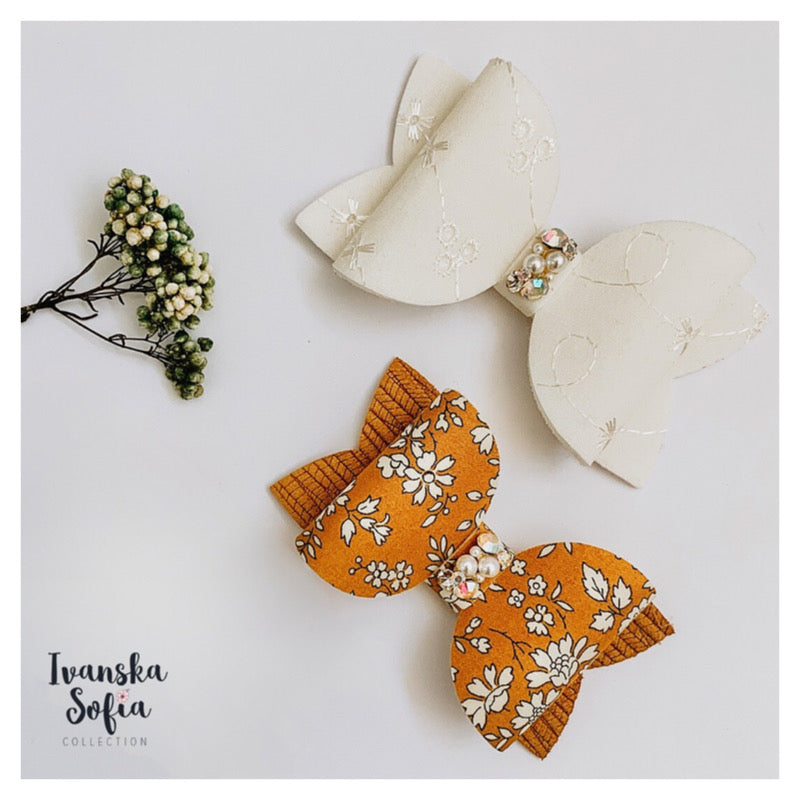 Beige Eyelet Classic Bijou Bow