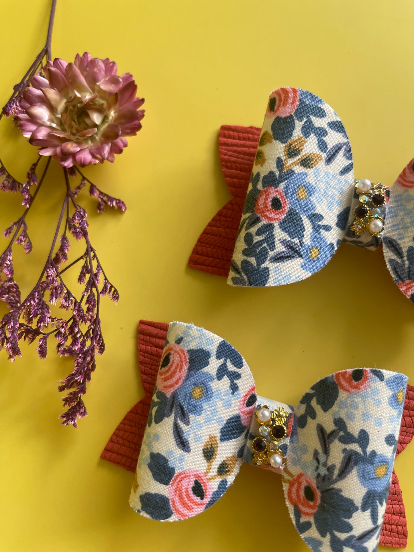 Rosa Periwinkle Classic Bijou Bow